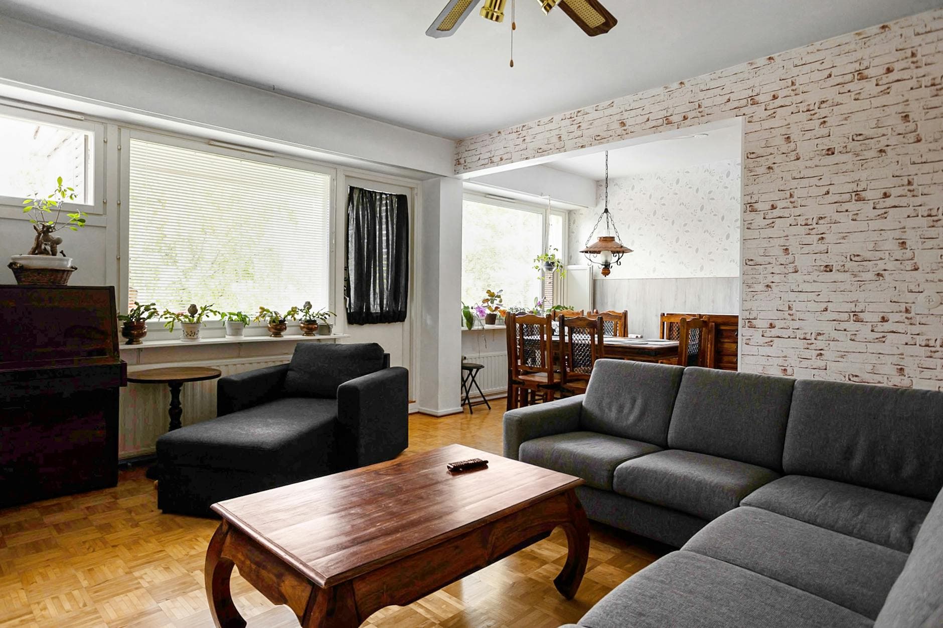 Kitchen + bathrooms detailed, Floors vacuumed and mopped, Trash out, linens swapped, Pet-aware, eco-friendly products